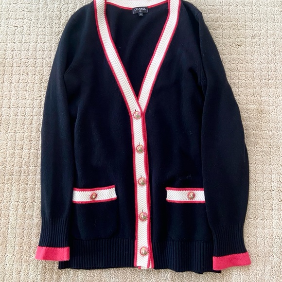 Chanel 2017 cashmere cardigan 34 black with pink
